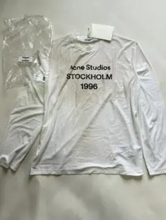 【極美品】アクネ 1996 長袖Tシャツ Sサイズ