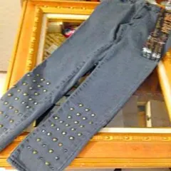 未使用品 スタッズ デニムのサムネイル