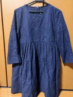 ZARA trf ネイビー 刺繍入りワンピース