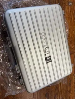 Item thumbnail for item 2508e64c-3f3f-4cbf-b49c-8a46508ec33c