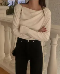 FRENCH AUBE オフショルダードレープシャーリングTシャツ