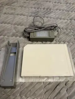 Wii本体 ホワイトとACアダプター