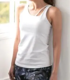 SUKALAアシンメトリータンクトップＭ　ホワイト