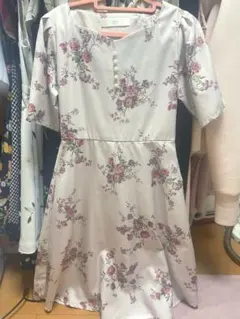 tocco 春 ワンピース 婚活 フォーマル 花柄