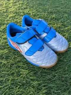 サッカーシューズ アンブロ トレーニングシューズ16センチ