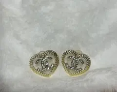 ピアス両耳　ccロゴ