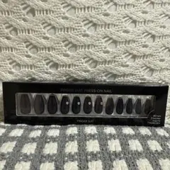 Finger Suit プレスオンネイル 40枚入り