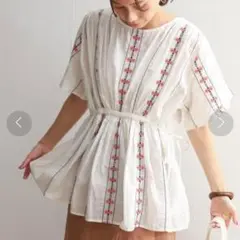 夏　URBAN RESEARCH DOORS フラワー 刺繍 ギャザー ブラウス