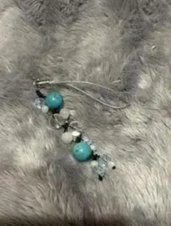 ターコイズ風ビーズ ストラップ チャーム