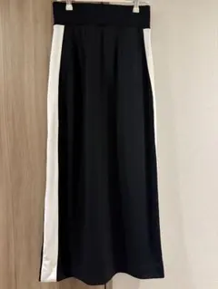 サイドライン ロングスカート