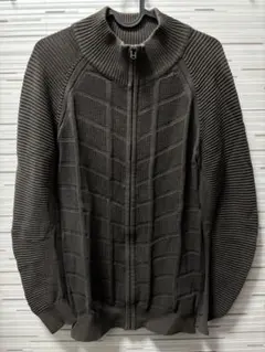 ダークグレー ジッパー付きニットセーター