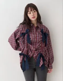 jouetie リボンギャザールーズシャツ レッド　シャツ ブラウス
