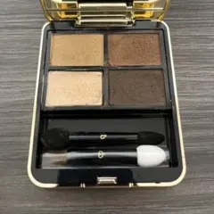 クレドポーボーテアイシャドウ　オンブルクルールクアドリ　04オーシャンサンライズ