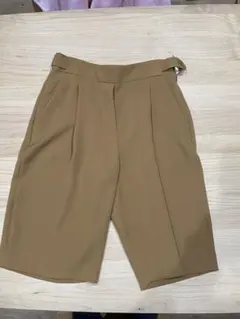 値下げ‼️タックハーフパンツ