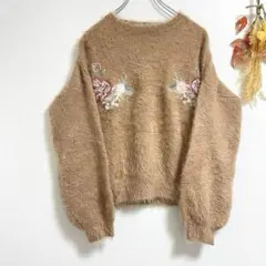 美品✨イーハイフンワールドギャラリーピース【F】ふわふわニット 花刺繍