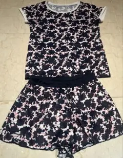 【美品】バボラ　テニスウェア　上下セットアップ　花柄シャツ　スコート