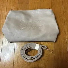 ライトグレー ショルダーバッグ エンボスロゴ