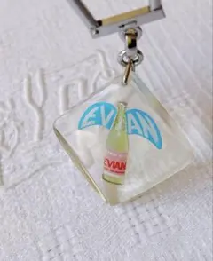 EVIANミニチュアボトル フレンチキーホルダー ヴィンテージ ブルボン