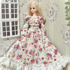 No.15赤い小花柄のロングドレス（ジェニー、27センチドール服）