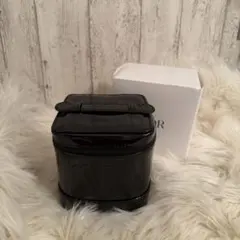 DIOR ノベルティ バニティポーチ ブラックエナメル