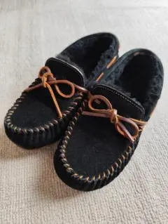 UGG モカシン ブラック - メルカリ