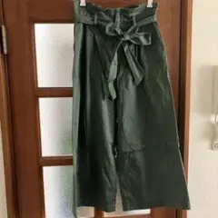 アパートバイローリーズ　オリーブグリーンワイドパンツ