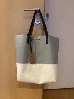 MARNI バイカラー トートバッグ　トライベッカ マルニのサムネイル