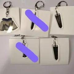 ブラッククローバー、エンブレム刺繍チャームコレクション - メルカリ