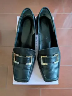 DIANA ブラック スクエア ローファー ゴールドバックル ヒール5cm