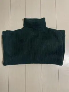 ダークグリーン リブ編み タートルネックセーター