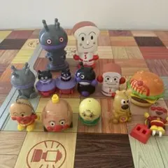 アンパンマン フィギュア　ガチャガチャ　バイキンマン