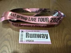 Aぇ! group Runway 銀テープ　落下物