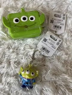 エイリアン　キーチェーン&ボールチェーン付きポーチセット