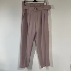 ベルト付き テーパードスラックス　ピンク