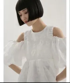 emmi フラワーふくれジャガードブラウスのサムネイル