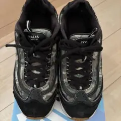 スケッチャーズ　SKECHERS 迷彩柄スニーカー27センチのサムネイル