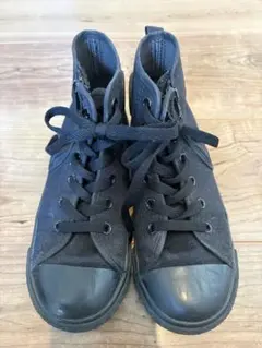 Converse Chuck Taylor All Star 黒 ハイカット