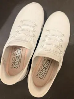 SKECHERS スリッポン スニーカー ホワイト