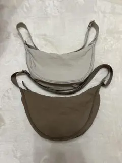 ユニクロ ラウンドミニショルダーバッグ2点