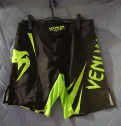 Venum ショートパンツ