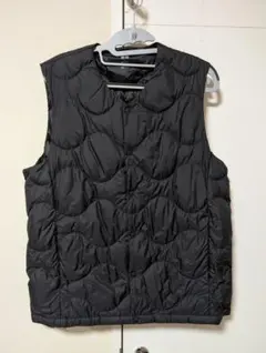 ユニクロ　ウルトラライトダウンベスト　ブラック