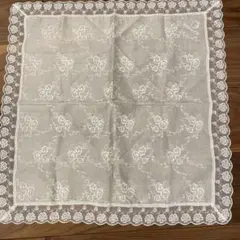 ÉQUITANCE レース刺繍ハンカチ ホワイト