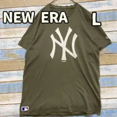 ニューエラ カーキ Ｔシャツ ＭＬＢ ヤンキース プリント Ｌ【い904】
