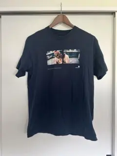 Carhartt ネイビー フォトプリント Tシャツ