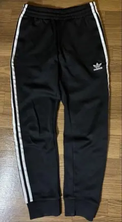 adidas originals トラックパンツ