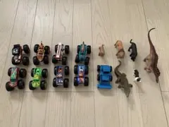 ホットウィール　モンスタートラック 8台セット　動物のフィギュア まとめ売り