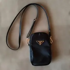 PRADA ナイロン ショルダーバッグ ブラックのサムネイル