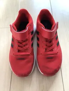 adidas アディダス　キッズスニーカー　レッド　18cm