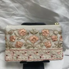 お値下げ！インド刺繍リボン ちょっと大きなフラットポーチ - メルカリ
