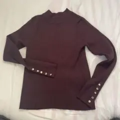 バーガンディセーター